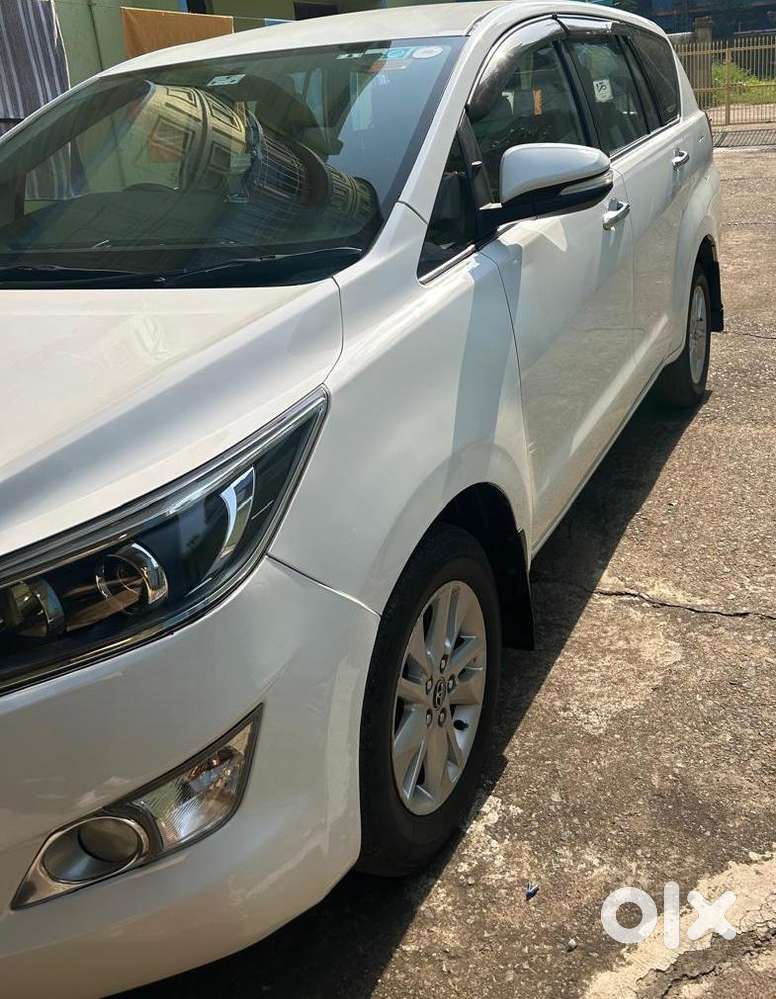 Toyota Innova Crysta 2.4 Vx Mt 8s, 2016, Diesel