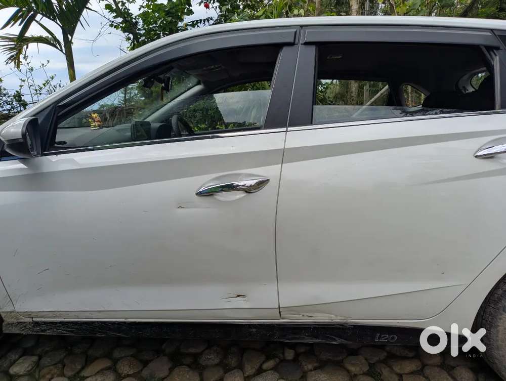 Hyundai New I20 Asta(o)2023 With Sunroof