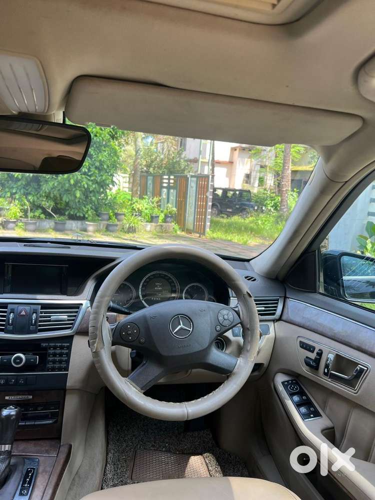 Mercedes-benz E-class 2011