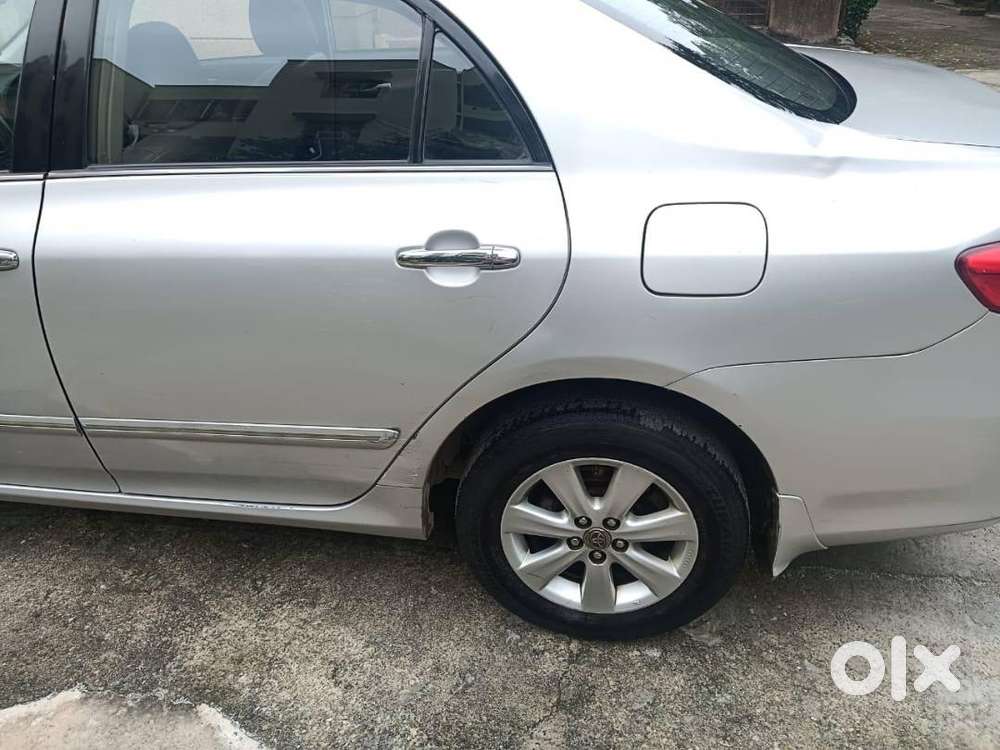 Toyota Corolla Altis G (automatic) – Petrol/cng – Excellent Condition!
