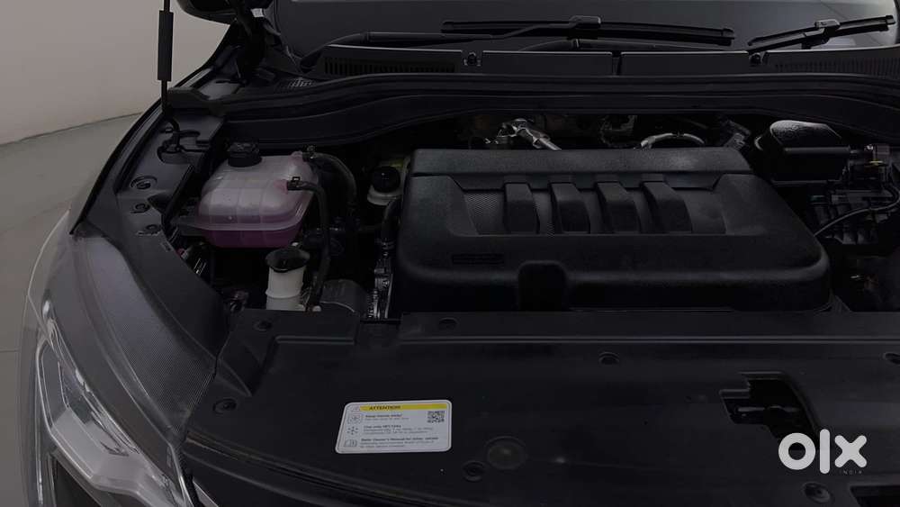 Mahindra Xuv700 2.2 Ax 5 Diesel At 7 Str, 2024, Diesel