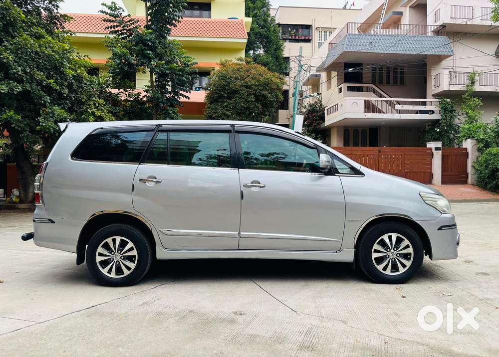 Toyota Innova 2.5 V 8 Str, 2015, Diesel