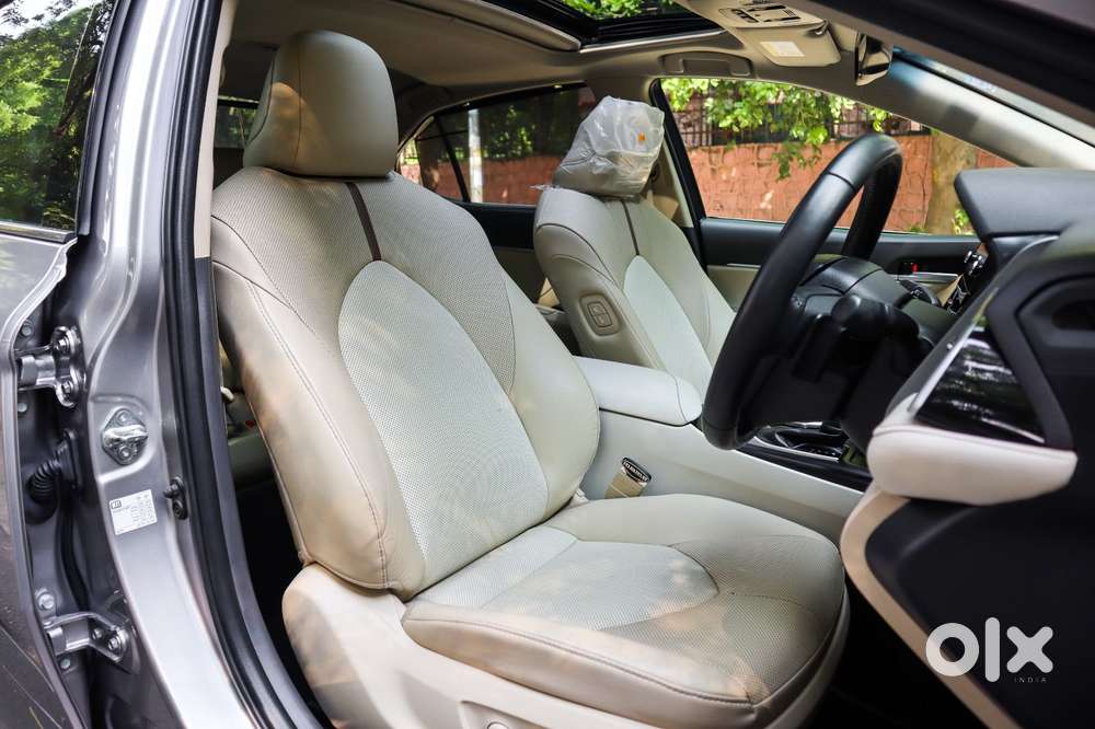 Toyota Camry Hybrid, 2024, Petrol