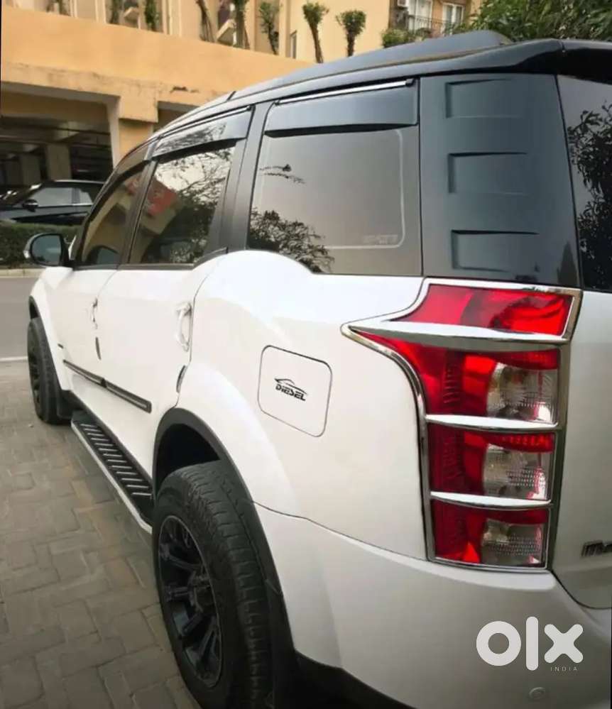 Mahindra Xuv500 2017 Diesel 100000 Km Driven