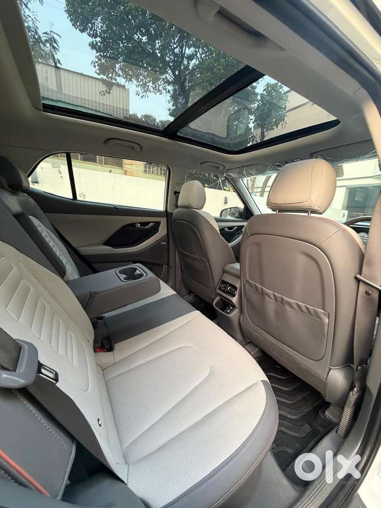 Hyundai Creta Sx (o) 1.5 Diesel Automatic Knight Dual Tone, 2024, Di..