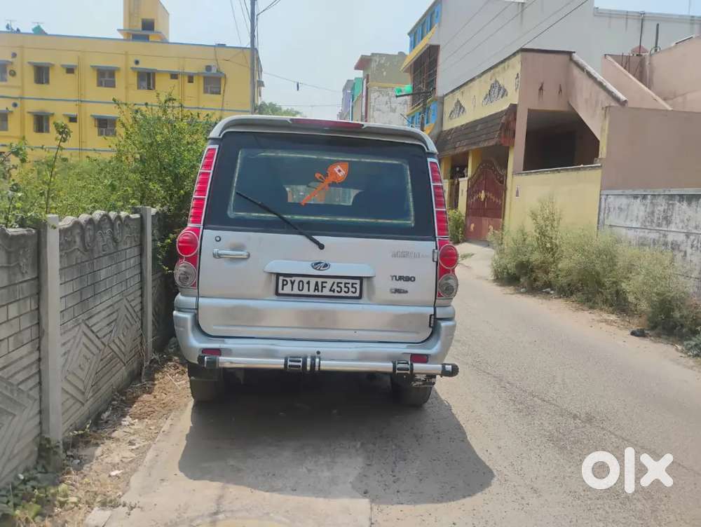 Mahindra Scorpio 2006
