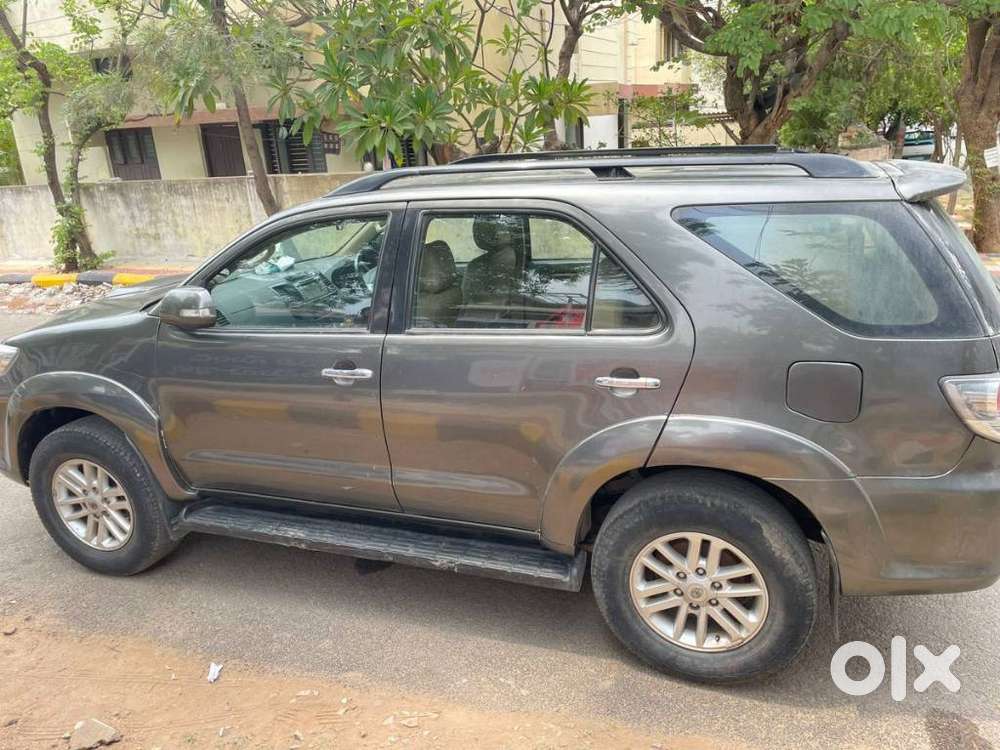 Toyota Fortuner 2011-2016 4x2 Manual, 2012, Diesel