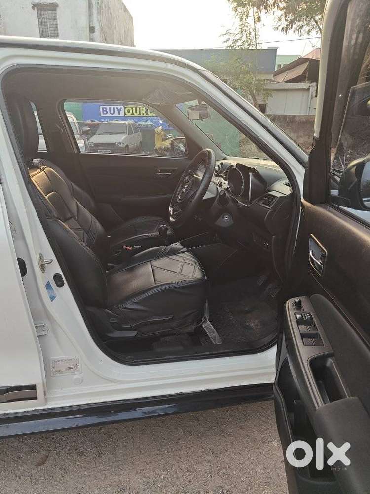 Maruti Suzuki Swift Vxi + Manual, 2023, Petrol
