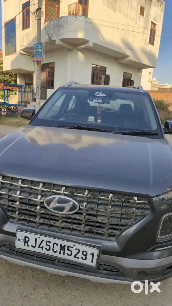 Hyundai Venue 2021 Diesel 99000 Km Driven