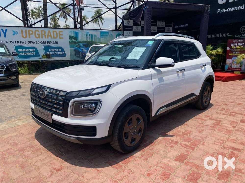 Hyundai Venue, 2023, Petrol