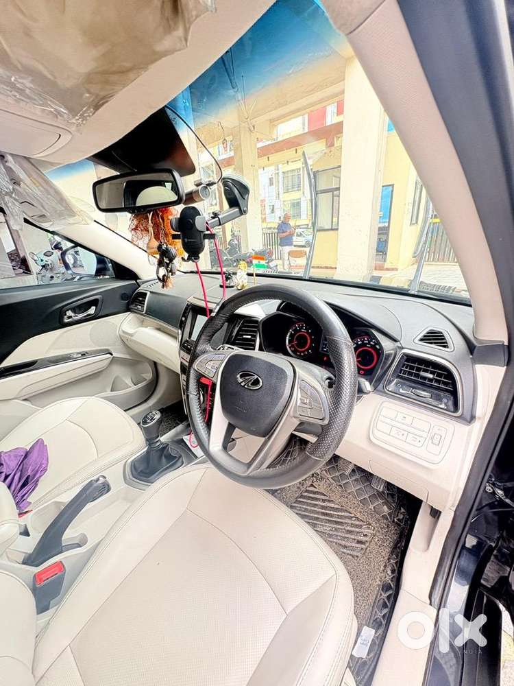 Mahindra Petrol Manual 2022 Car