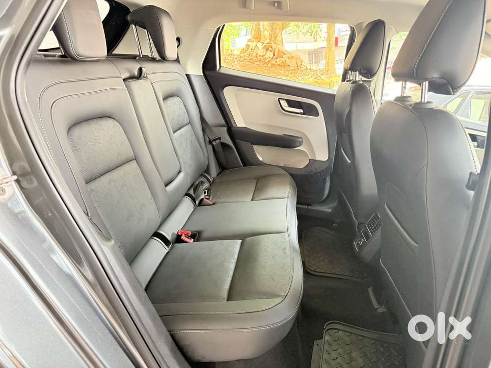 Tata Altroz 1.2 Xz Plus Rtn Dct, 2022, Petrol