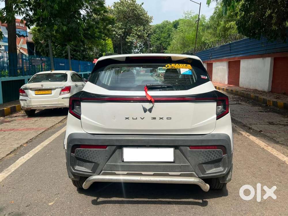 Mahindra Xuv 3xo Ax5 Pm Mt, 2024, Petrol