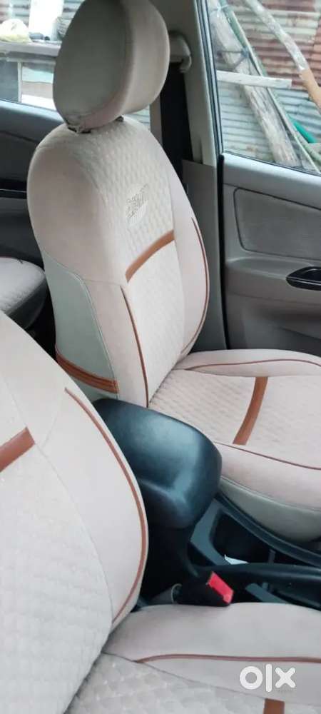 Toyota Innova 2.5 V 2014