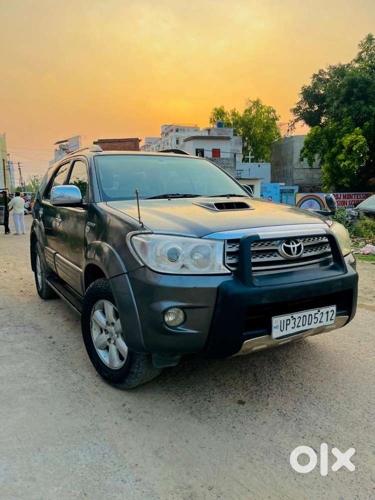 Toyota Fortuner 2010