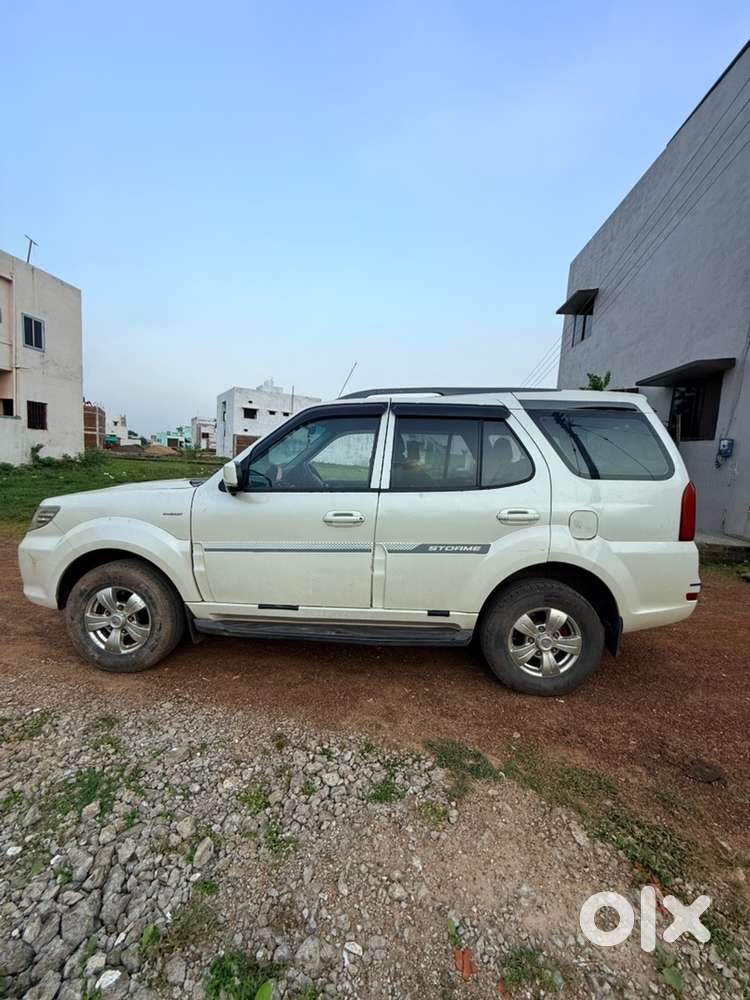 2016 Tata Safari Storme