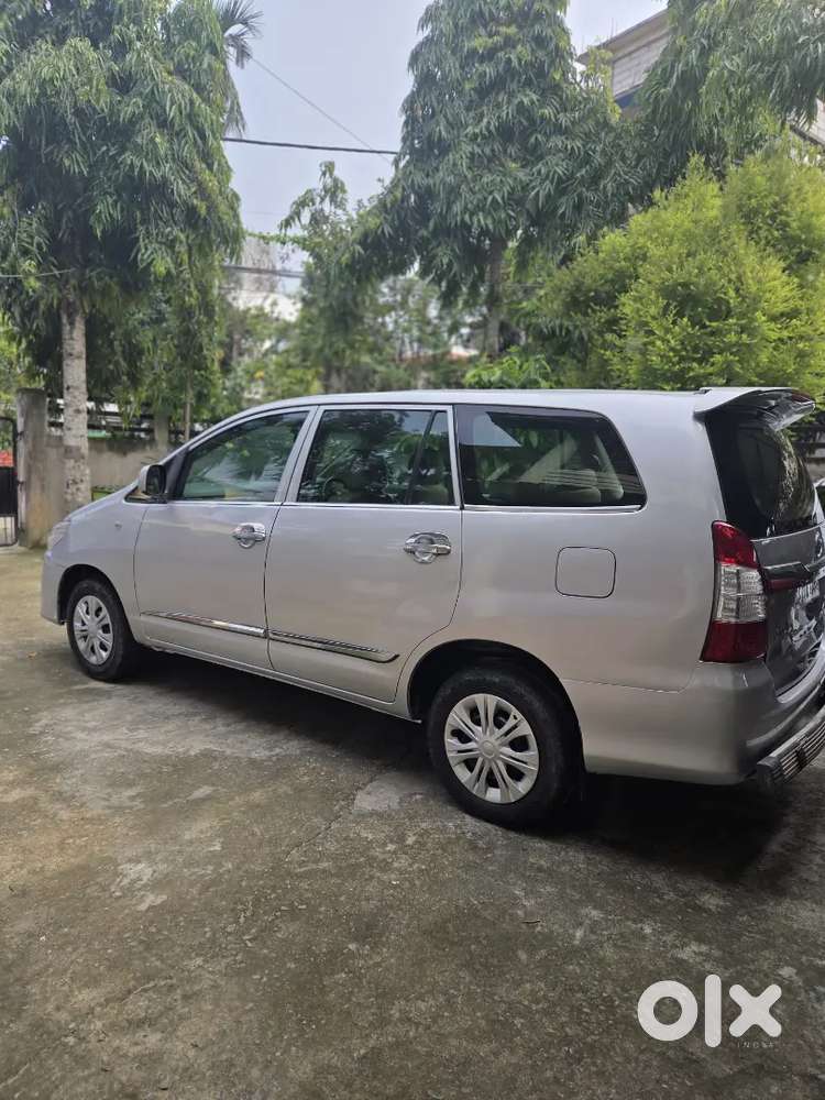 Toyota Innova 2012