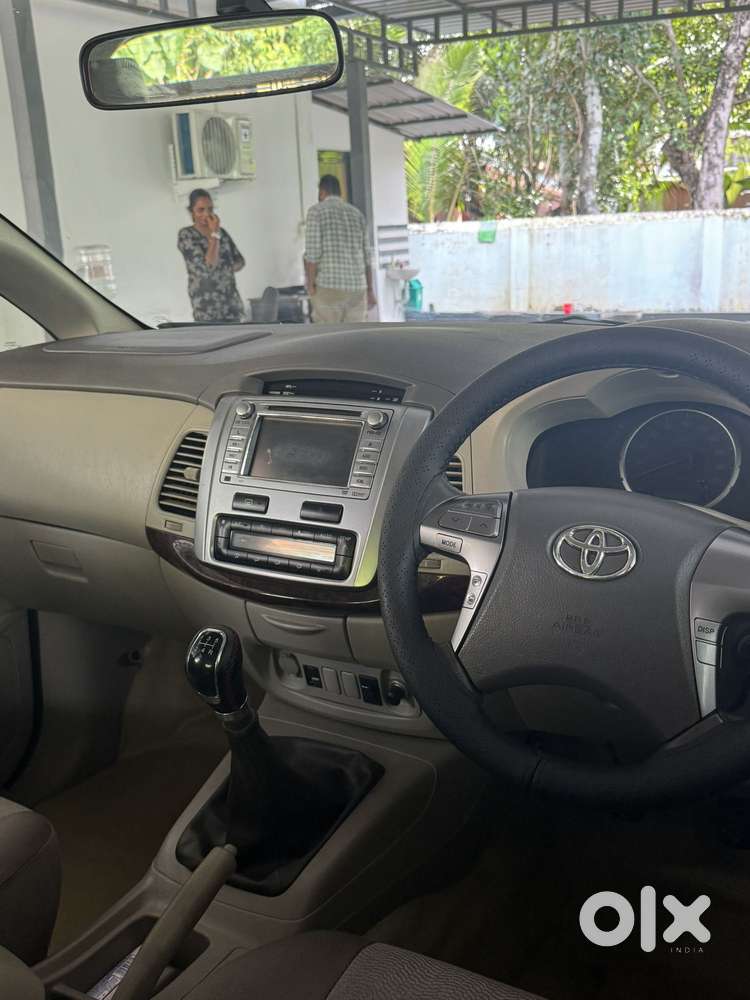 Toyota Innova 2.5 Vx 7 Seater Bs Iv, 2014, Diesel