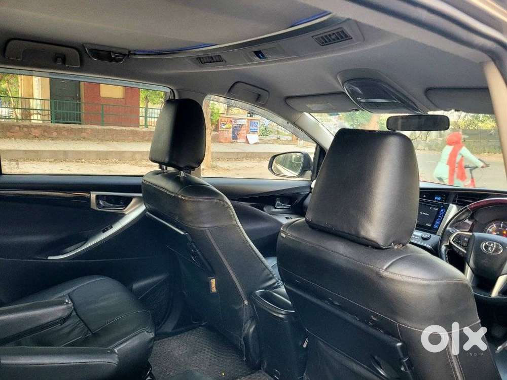 Toyota Innova Crysta 2.4 V, 2016, Diesel