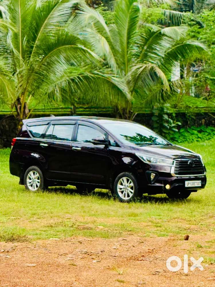 2018 Innova Crysta V
