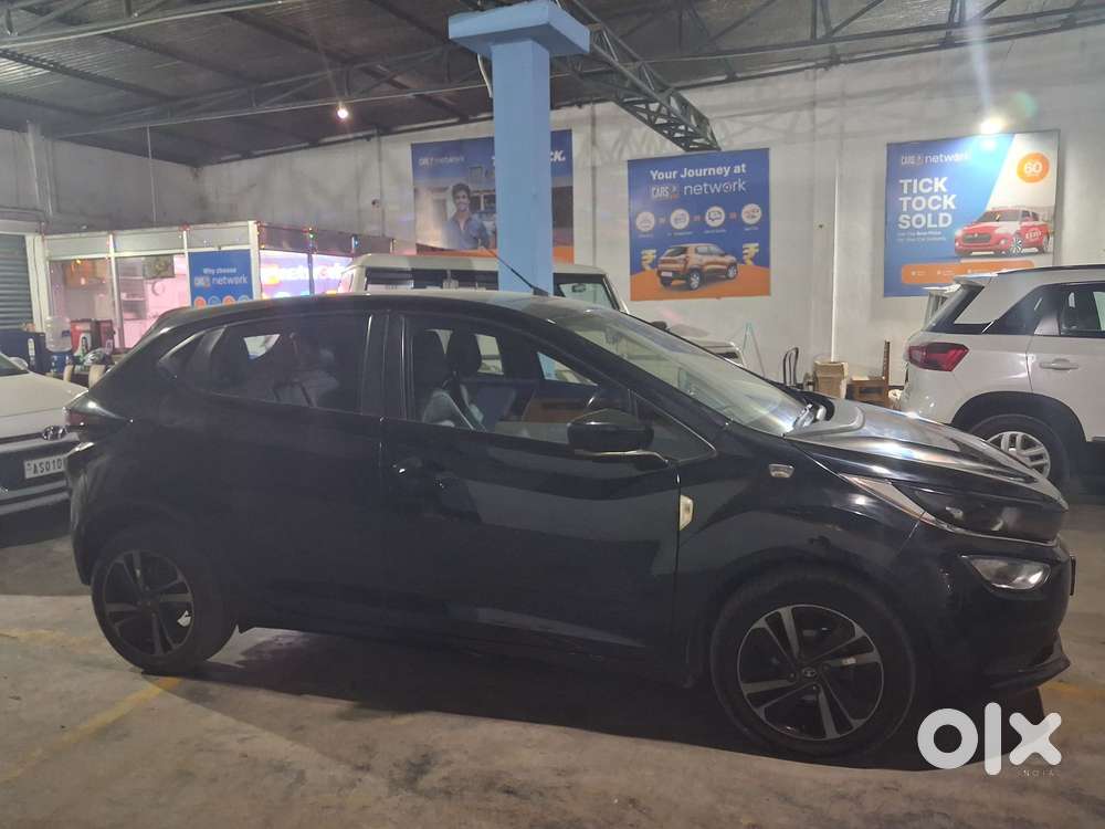 Tata Altroz 1.2 Xz Plus Dark Edition, 2022, Petrol