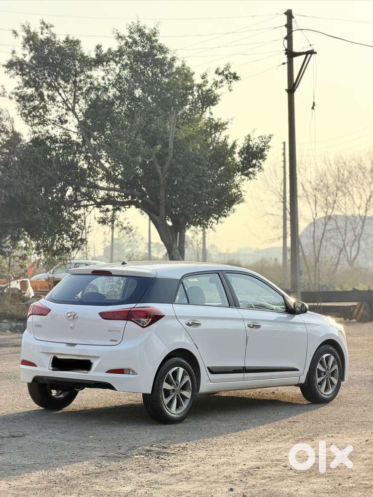 Hyundai I20 Sportz Plus, 2015, Petrol