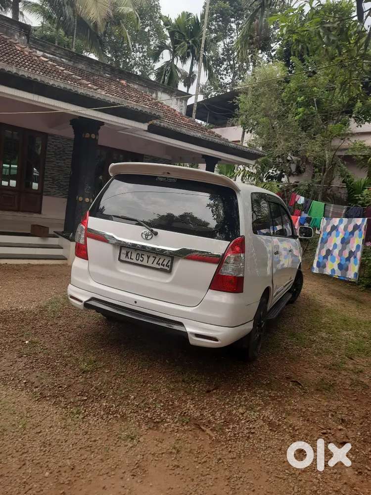Toyota Innova 2008 Diesel 278000 Km Driven