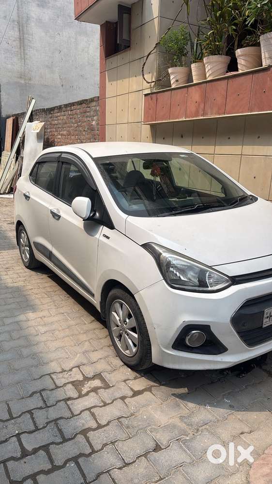 Hyundai Xcent 2015
