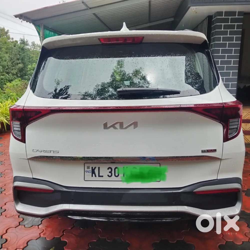 Kia Carens 2023 Petrol 8600 Km Driven