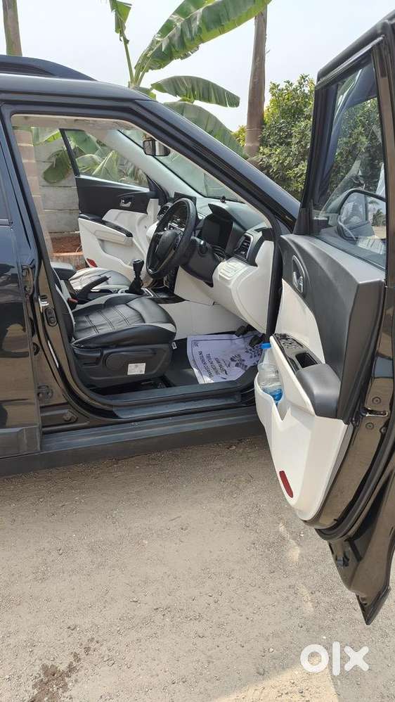 Mahindra Car Petrol 2025