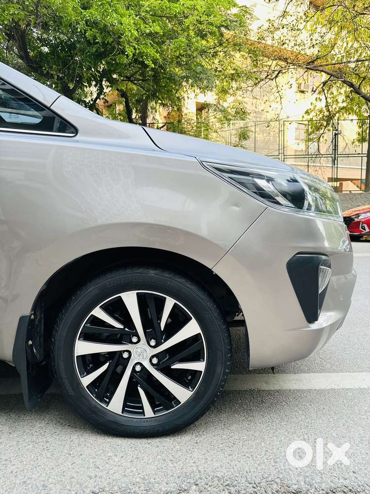 Toyota Innova Crysta [2020-ongoing] 2.7 Zx At 7 Str, 2022, Petrol