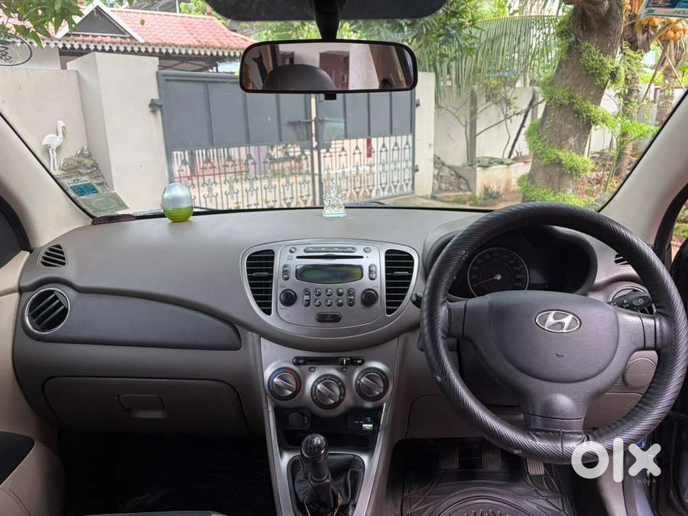 Hyundai I10 Sportz 2013 Petrol Manual: Well Maintained