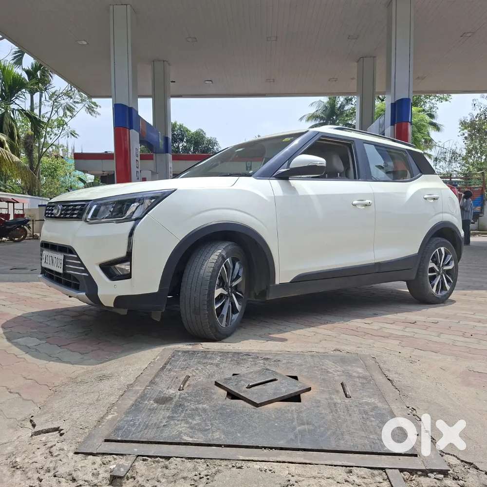 Mahindra Xuv300 2019 Petrol 74000 Km Driven