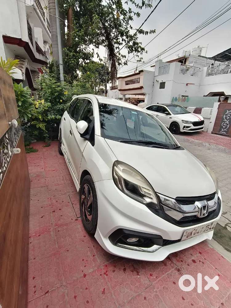 Best 7 Seater Car For Family New Condition Type.