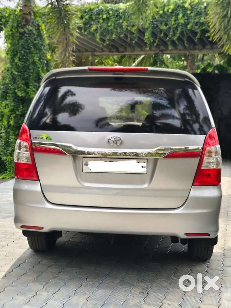 Toyota Innova Crysta 2016