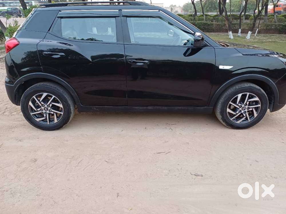 Mahindra Xuv300 W6 Amt Diesel, 2023, Diesel