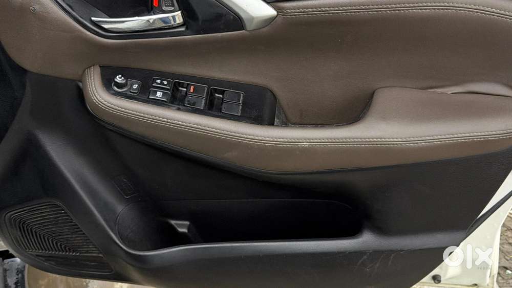 Toyota Urban Cruiser Hyryder 1.5 V Hybrid, 2023, Petrol