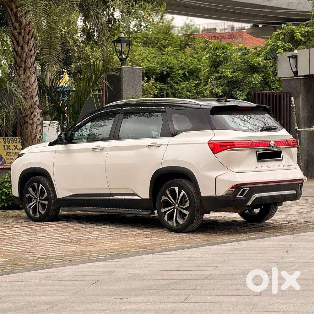 Mg Hector Plus Sharp Pro 1.5 Turbo Petrol Cvt 7 Str, 2024, Petrol