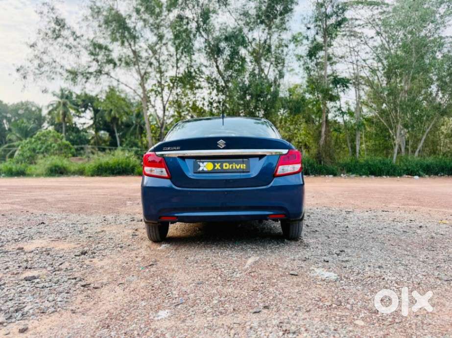 Maruti Suzuki Dzire Vxi Ags, 2022, Petrol