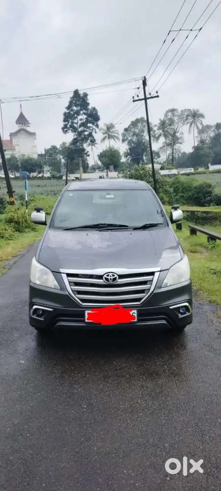 Toyota Innova 2015