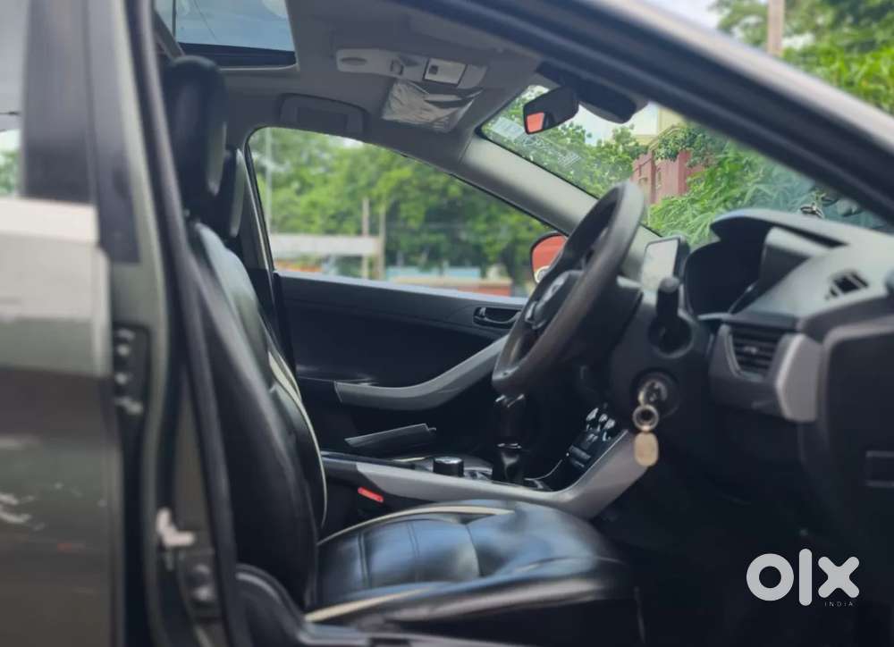 Tata Nexon 1.2 Revotron Xm Plus (s), 2023, Petrol