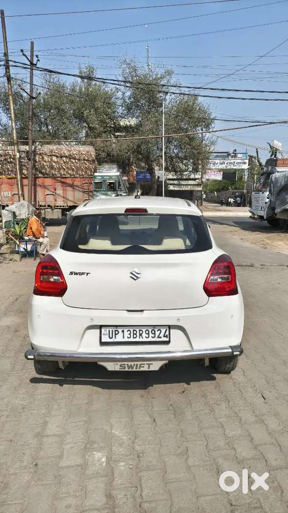 Maruti Suzuki Swift 2021 Petrol Showroom Condition