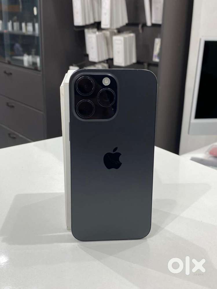 Iphone 16pro 128gb black 98% battery with bill 6months warranty