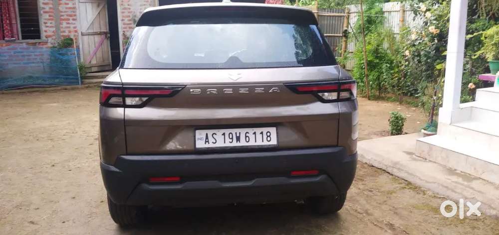 Maruti Brezza Lxi 2025