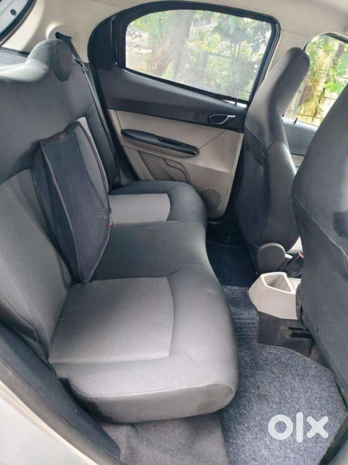 Tata Tiago 1.2 Revotron Xt, 2018, Petrol