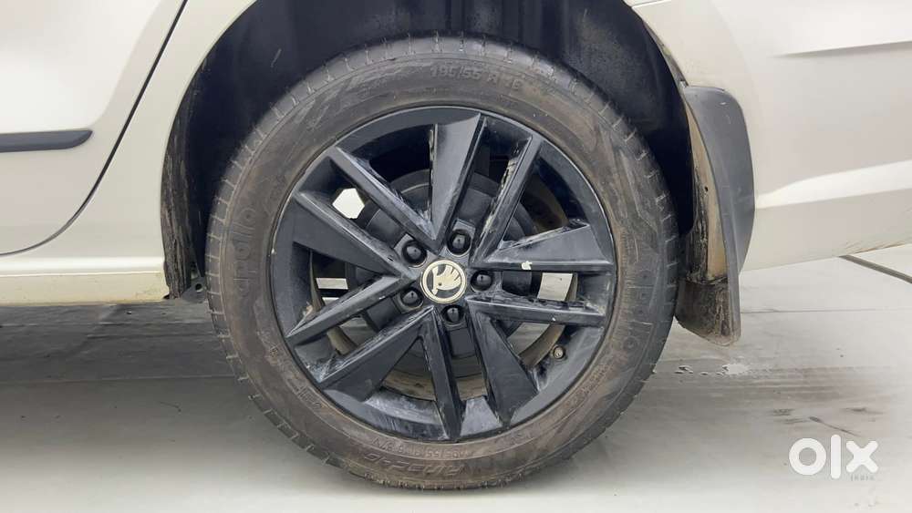 Skoda Rapid 1.0 Ambition Tsi At, 2020, Petrol
