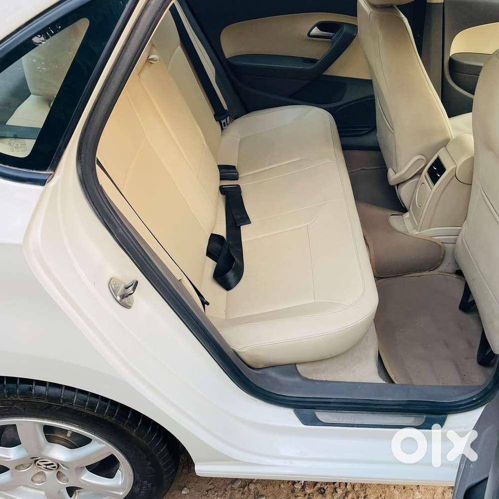 Volkswagen Vento 1.2 Tsi Highline Plus At, 2014, Petrol