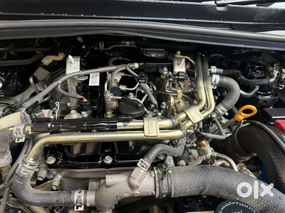 Toyota Innova Crysta Diesel 2.4 Gx 7 Seater