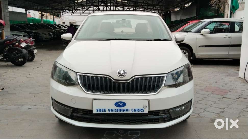 Skoda Rapid 1.6 Mpi At Style, 2018, Petrol