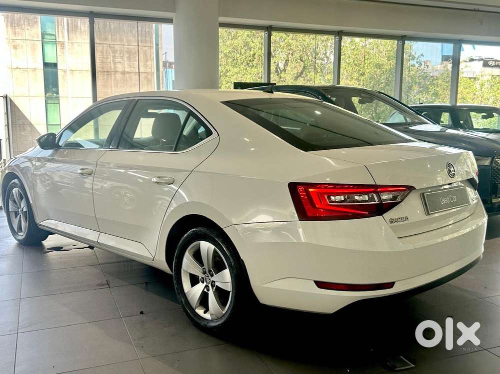 Skoda Superb Style 1.8 Tsi At, 2018, Petrol